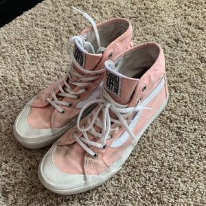 CUTE HARD TO FIND WOMENS VANS SKATE SHOE